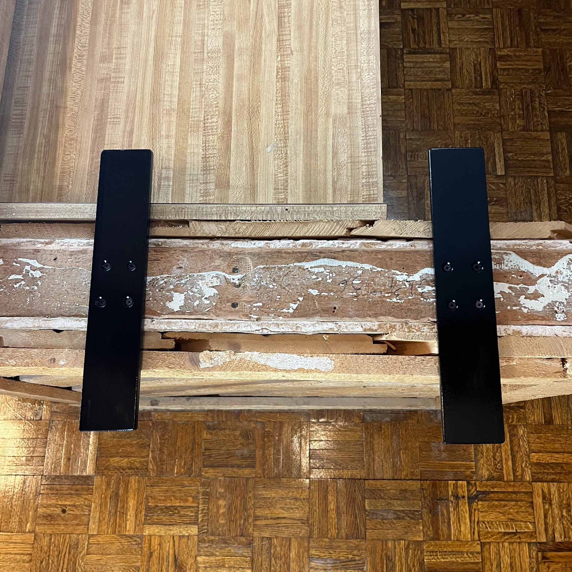 Center Mount Countertop Brackets for Granite Installed