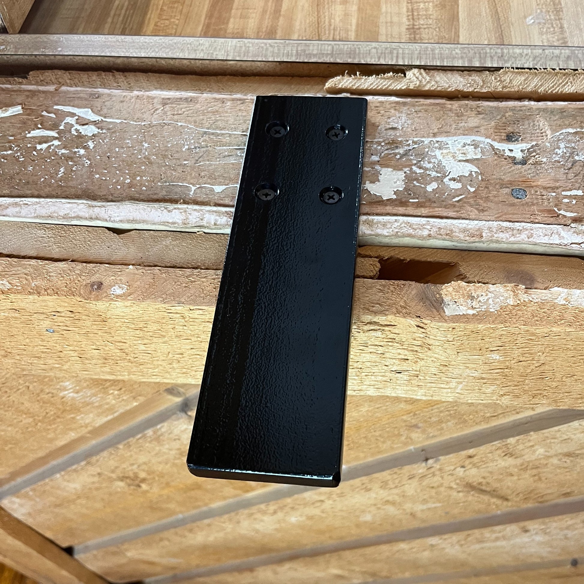 floating side mounted support bracket