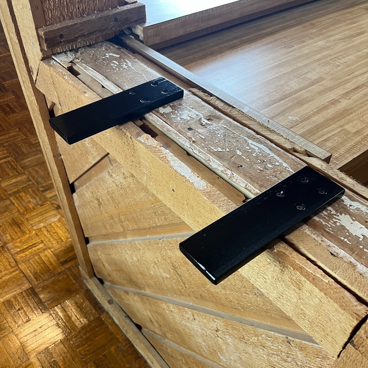 floating cabinet shelf bracket