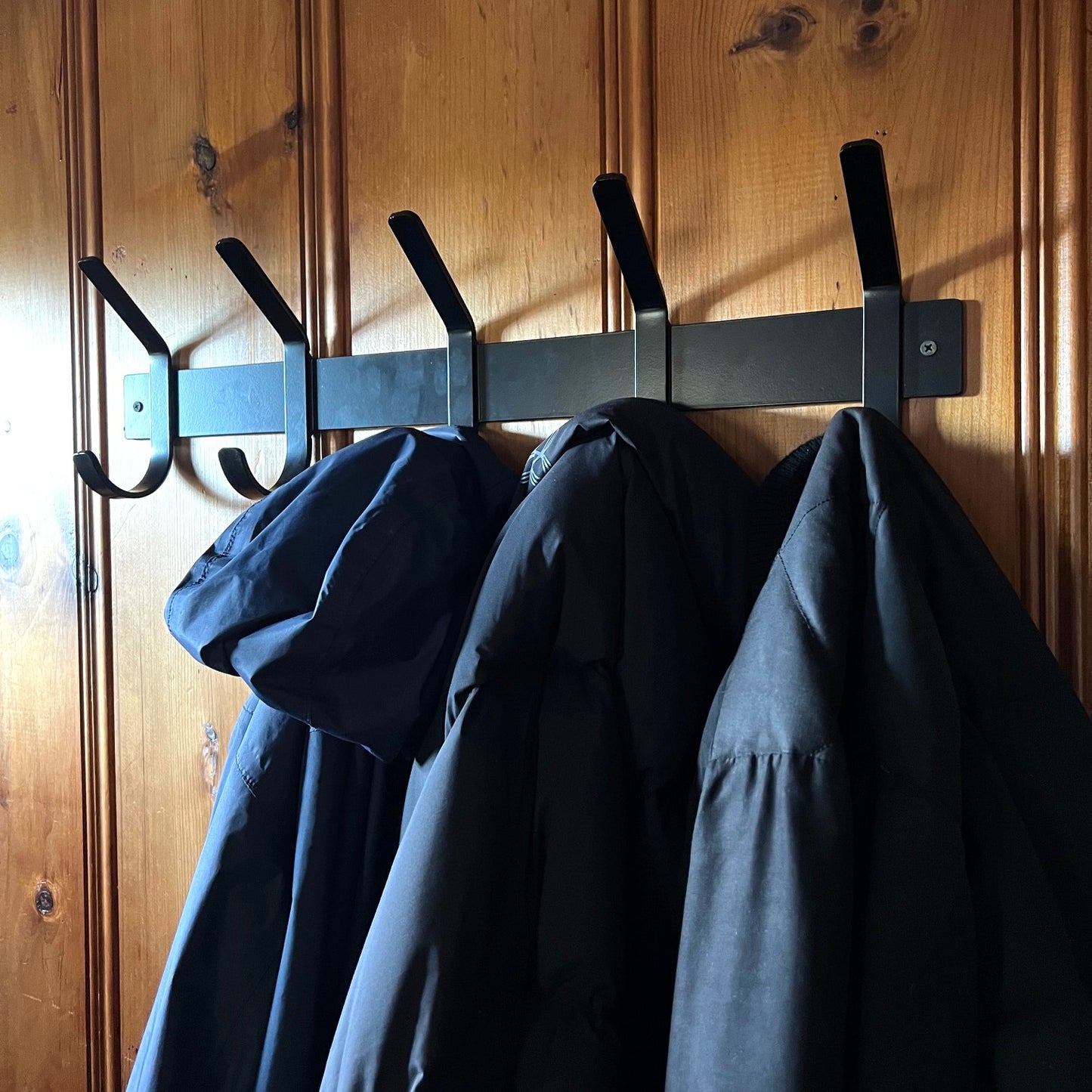 Custom Wall Mounted Hook Rack Coat Rack 5 Hook Black Paint 
